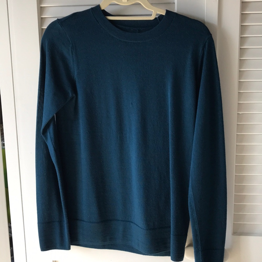 Light weight spring sweater